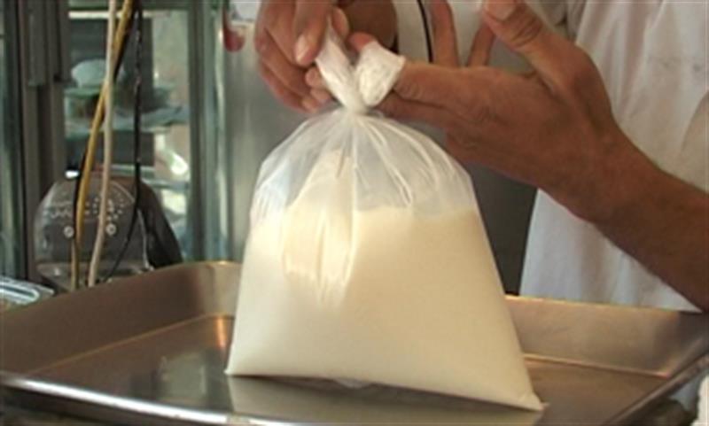 مخالفت وزارت بهداشت با فروش شیر فله‌ای و لبنیات سنتی
