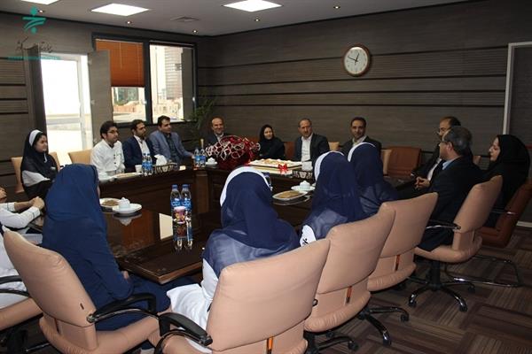 روز علوم آزمایشگاهی 95