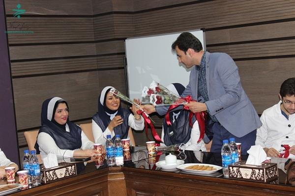 روز علوم آزمایشگاهی 95