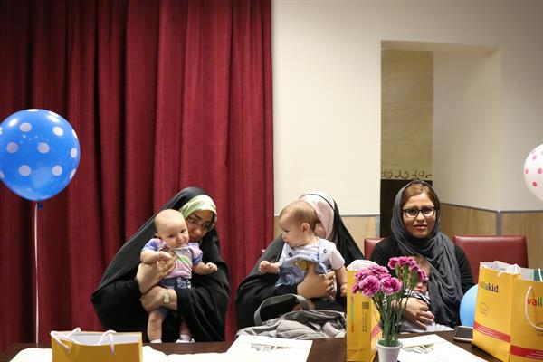 جشن شیر مادر