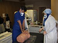 انجام مانور احیای بیمار بر روی مولاژ 1