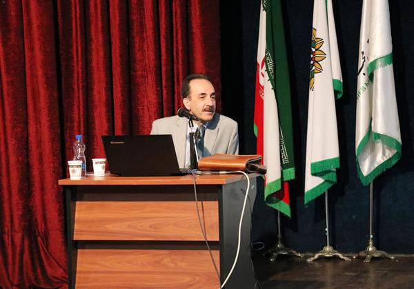 سمینار بیماری های ستون فقرات با حضور دکتر بهرام مبینی 5