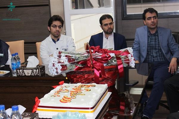 روز علوم آزمایشگاهی 95