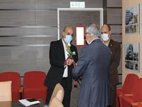 روز کارمند 99 5