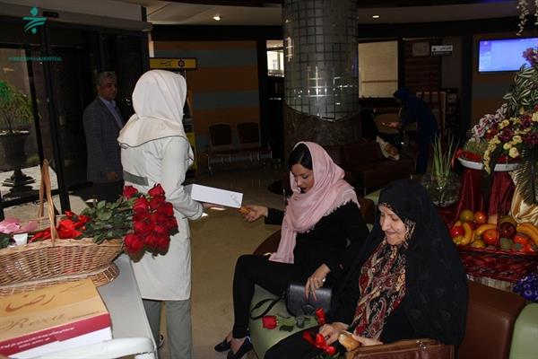 گرامیداشت روز مادر 95