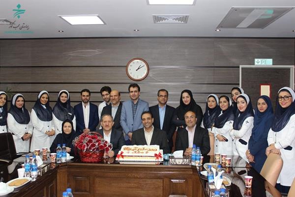 روز علوم آزمایشگاهی 95