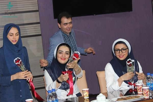 روز علوم آزمایشگاهی 95